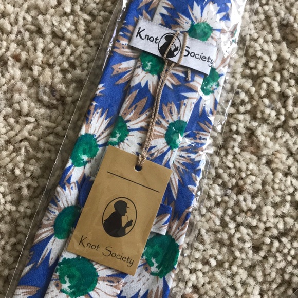 Knot Society Tie - Picture 3 of 3